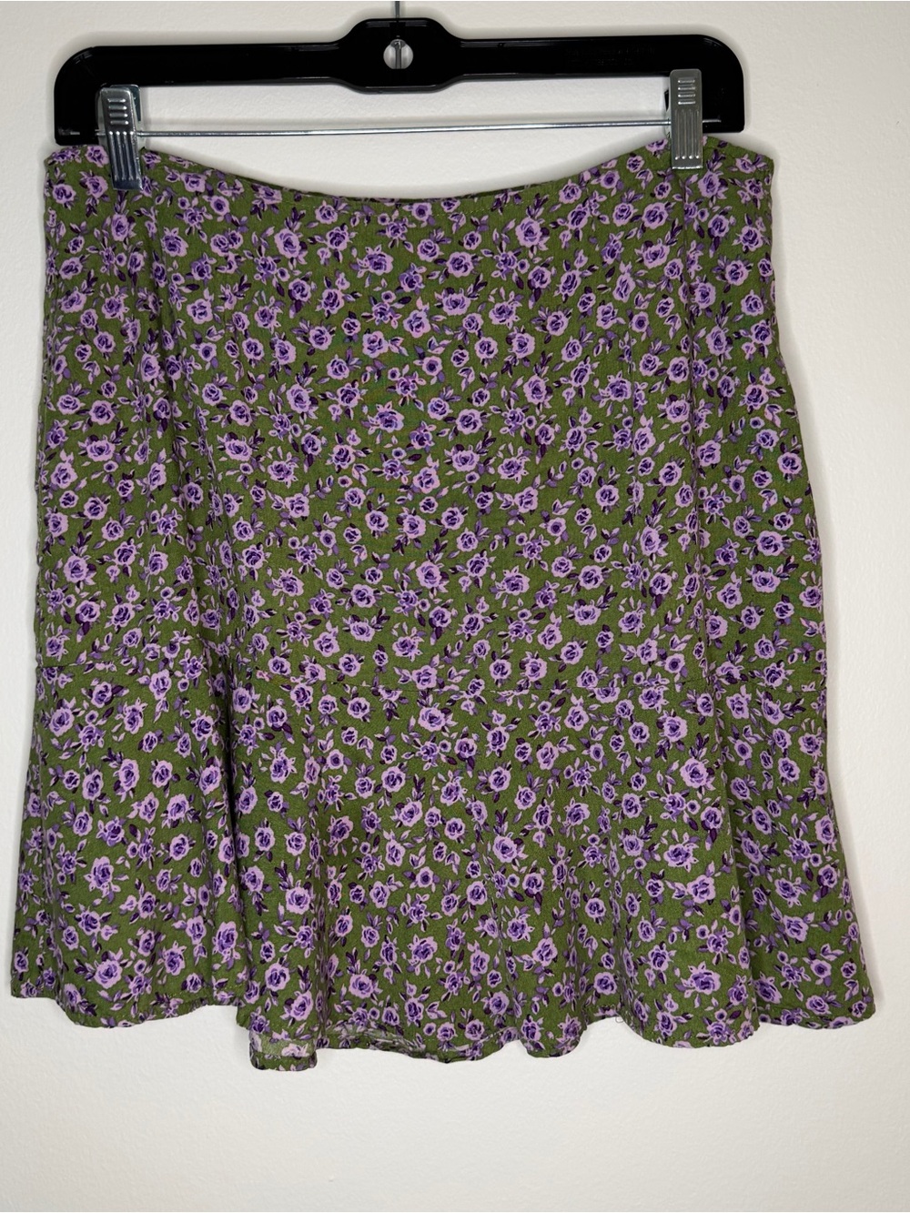 Motel Gaelle Floral A-Line mini Skirt in Olive Green and Lilac - Women L